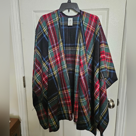 Woolrich Women's Plaid Poncho One Size - Picture 1 of 4
